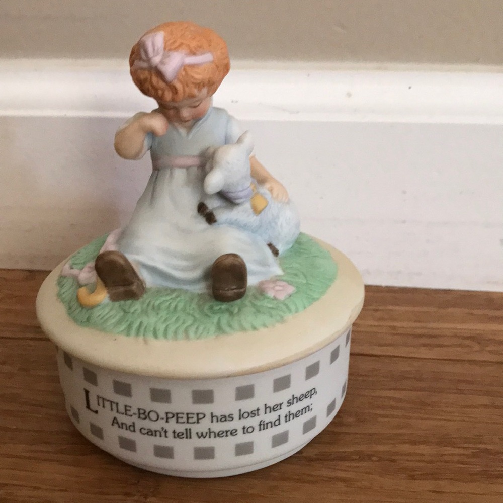 Little Bo Perp Trinket Dish Jewelry porcelain box